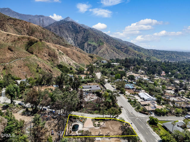 1695 E Loma Alta Drive, Altadena CA: https://media.crmls.org/mediaz/ffdf619c-9fe9-4682-be04-2d7d6bf38e18.jpg