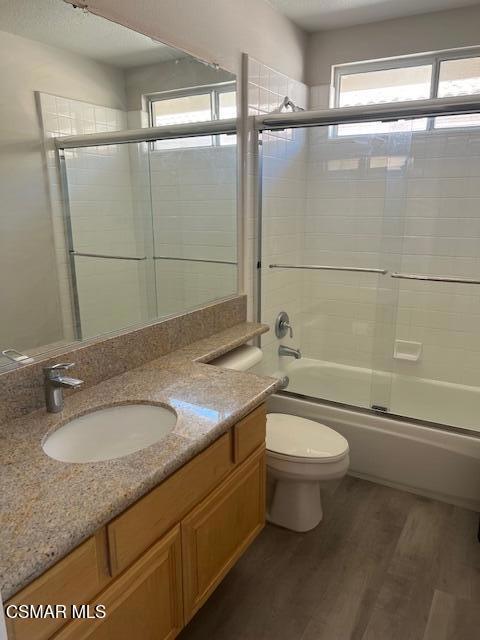 3101 La Casa Court, Thousand Oaks CA: https://media.crmls.org/mediaz/ffdfc5ca-a443-47ca-8faf-3759997d6b51.jpg