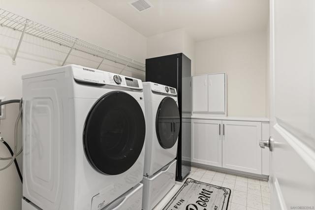 8553 Dartmouth St, Santee CA: https://media.crmls.org/mediaz/ffe01e90-91de-4dbb-92b6-d315a172afe9.jpg