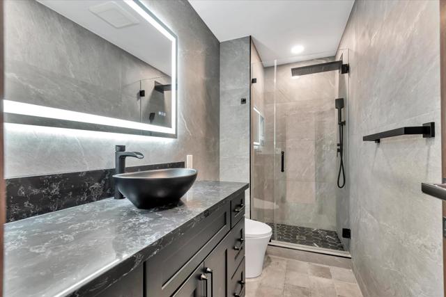 8650 Gulana Avenue, Playa del Rey CA: https://media.crmls.org/mediaz/ffe031c5-764c-48bc-a7b7-90889ce804d1.jpg