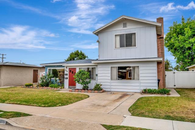 834 Oaklawn Ave A&B, Chula Vista CA: https://media.crmls.org/mediaz/ffe096a1-0bc1-430c-935f-811779b3c2dd.jpg
