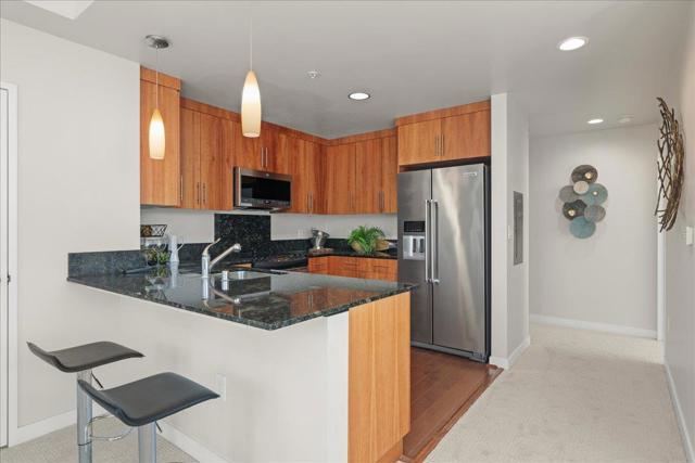 38 N Almaden Boulevard, San Jose CA: https://media.crmls.org/mediaz/ffe0bd68-91c4-4ebd-821c-a37c89ea0b54.jpg