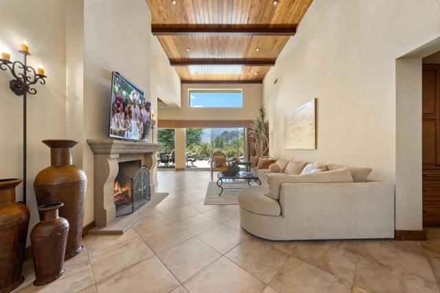 57205 Merion, La Quinta CA: https://media.crmls.org/mediaz/ffe347b8-2b04-419b-be87-d3afa4ba2061.jpg
