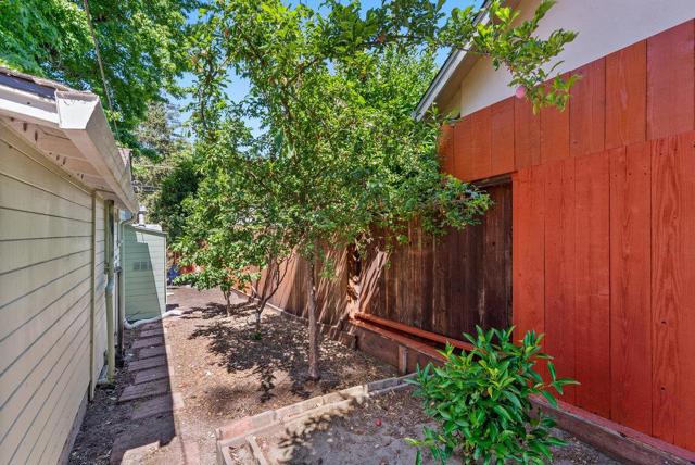 8494 Glen Arbor Road, Ben Lomond CA: https://media.crmls.org/mediaz/ffe35684-7580-421c-86ef-83860bf1a12e.jpg