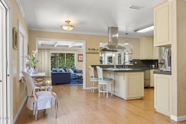 Detail Gallery Image 9 of 37 For 124 Reddington Ct, Camarillo,  CA 93010 - 4 Beds | 2/1 Baths