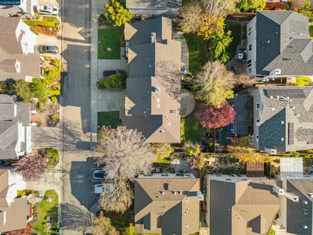 Image 10 of 60 For 34 Elmwood Dr