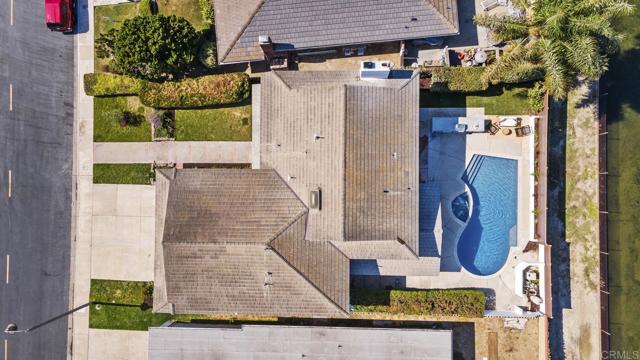 Image 38 of 39 For 930 Holly Glen Dr