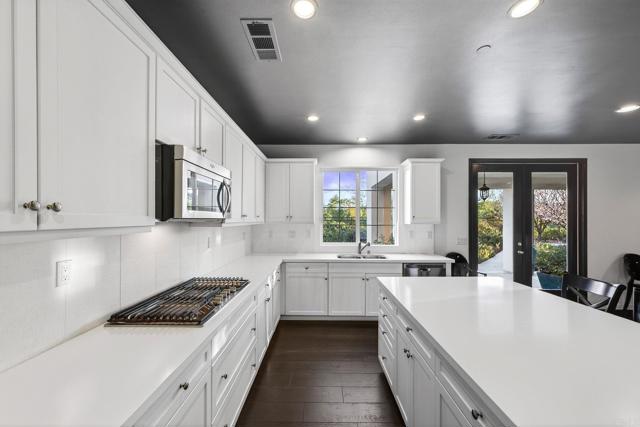 Detail Gallery Image 21 of 75 For 14115 Winged Foot Circle, Valley Center,  CA 92082 - 5 Beds | 4/1 Baths