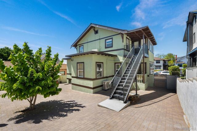 2445 47 A Street, San Diego CA: https://media.crmls.org/mediaz/ffe4e640-e508-4a4d-94f2-d7fbe0625109.jpg