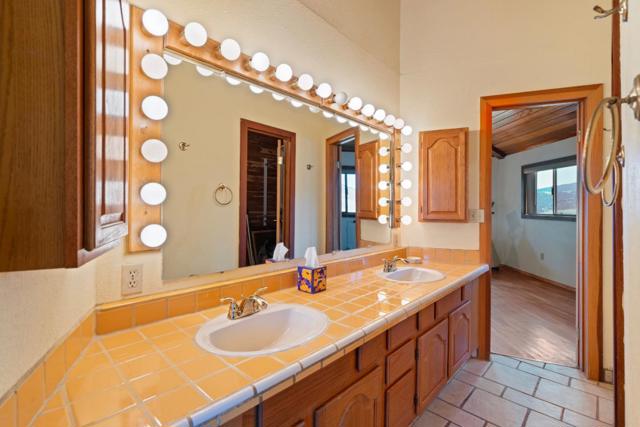 20101 Panoche Road, Paicines CA: https://media.crmls.org/mediaz/ffe52251-6665-47d5-9654-e8b1b07f5b71.jpg