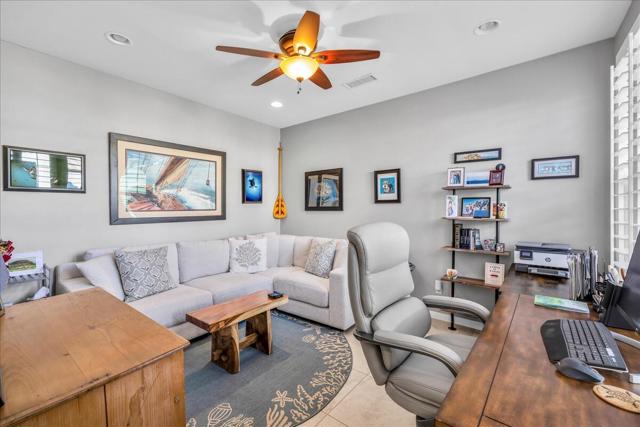 81485 Golden Poppy Way, La Quinta CA: https://media.crmls.org/mediaz/ffe524ab-2f2f-42a8-a7aa-078444a02335.jpg