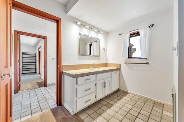 950 Oak Ridge Road, Los Gatos CA: https://media.crmls.org/mediaz/ffe5323e-181e-41f3-8eb1-6a0a4187fee1.jpg