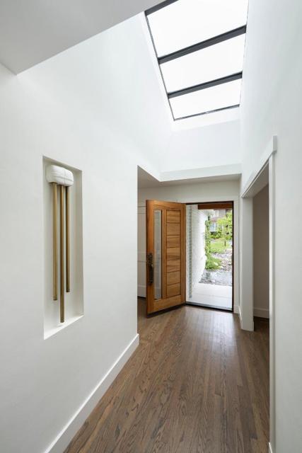 Image 5 of 58 For 606 Yale Drive