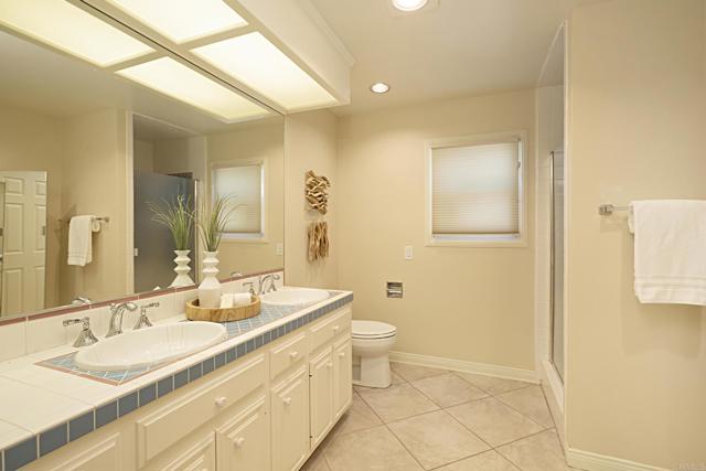 Detail Gallery Image 31 of 47 For 1315 Hidden Plateau, El Cajon,  CA 92019 - 5 Beds | 3/1 Baths