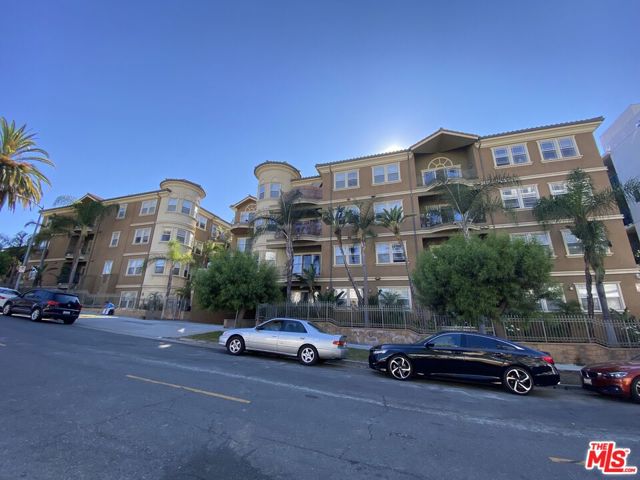 917 S New Hampshire Ave #207, Los Angeles, CA 90006