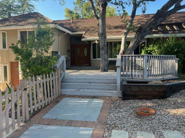 7145 Wooded Lake Drive