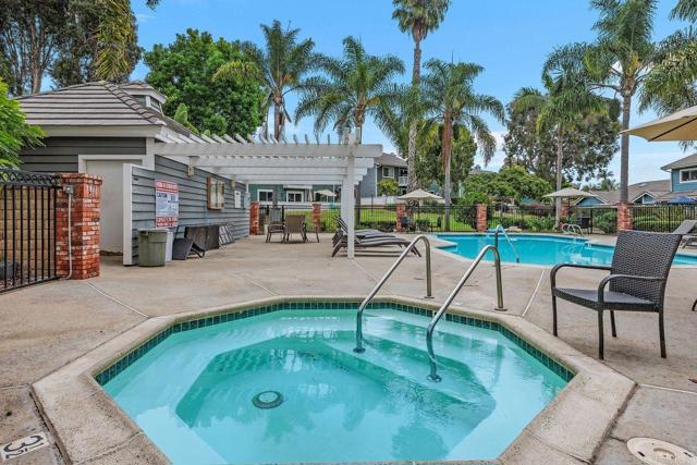Detail Gallery Image 38 of 40 For 598 Summer View Cir, Encinitas,  CA 92024 - 3 Beds | 2/1 Baths