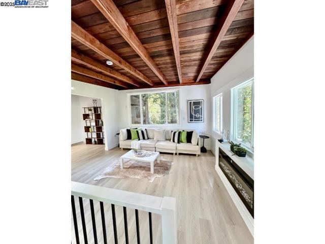 21401 Santa Clara Ave, Monte Rio CA: https://media.crmls.org/mediaz/ffe9088c-dfc7-4d78-bb01-096d1f0d172f.jpg