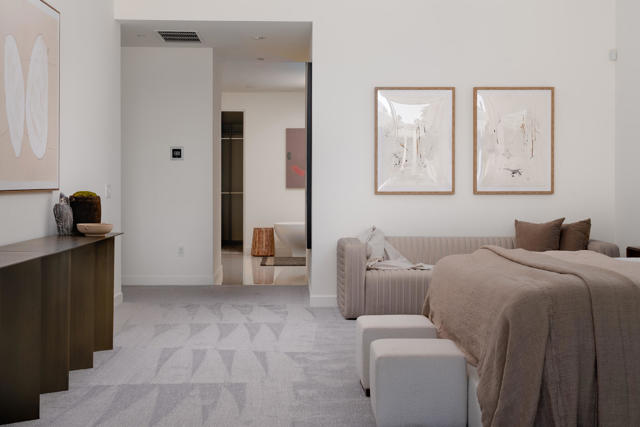 3088 Linea Terrace, Palm Springs CA: https://media.crmls.org/mediaz/ffe93e58-b534-459e-ab21-95b9d3aa0799.jpg