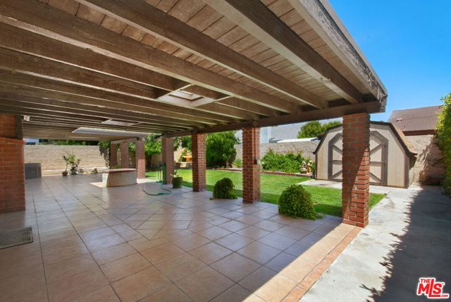 12671 Gun Avenue, Chino CA: https://media.crmls.org/mediaz/ffe948e1-1f82-4fd9-a960-811bf05d1795.jpg