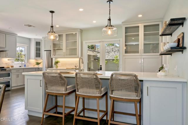 1236 New York Drive, Altadena CA: https://media.crmls.org/mediaz/ffe98f82-ba12-4283-8912-58cfec8a568f.jpg