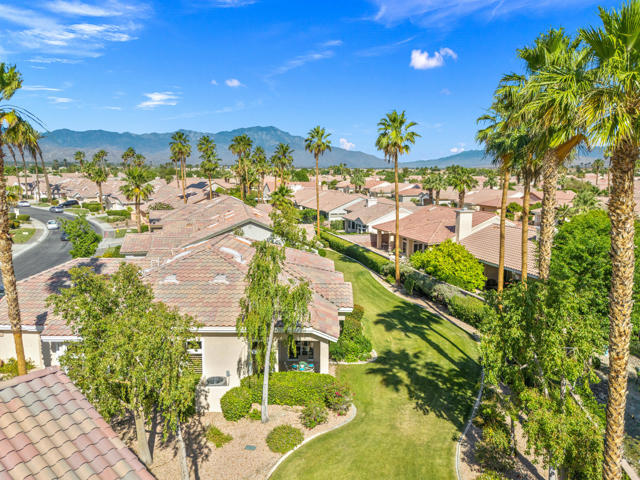 37563 Blue Sky Avenue, Palm Desert CA: https://media.crmls.org/mediaz/ffe9ee05-62a4-464b-b9a8-fe4b93455f40.jpg