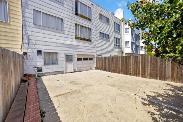476 7th Avenue, San Francisco CA: https://media.crmls.org/mediaz/ffea6566-3136-4e73-b834-1bef5165926d.jpg