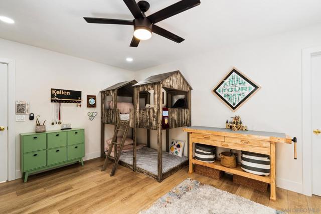 13953 Sagewood Dr, Poway CA: https://media.crmls.org/mediaz/ffea6dfa-c156-4c29-9fee-d9e33d3a074e.jpg
