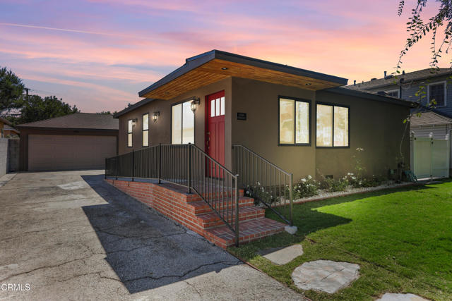 1710 N Oxford Avenue, Pasadena CA: https://media.crmls.org/mediaz/ffea782b-5be9-4795-a081-4dfcea197205.jpg