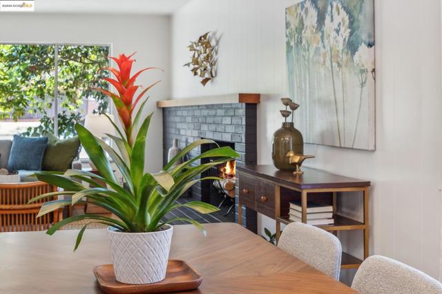 827 Norvell St, El Cerrito CA: https://media.crmls.org/mediaz/ffeb9d96-fb21-4760-949b-aaa1ad8feed1.jpg