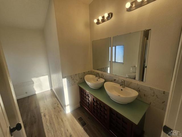 Image 11 of 23 For 10767 Jamacha Blvd  108