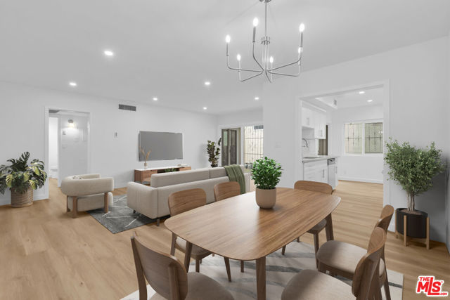 7949 Selma Avenue, West Hollywood CA: https://media.crmls.org/mediaz/ffec967d-4a6d-439f-96c8-f332f3e98eb2.jpg