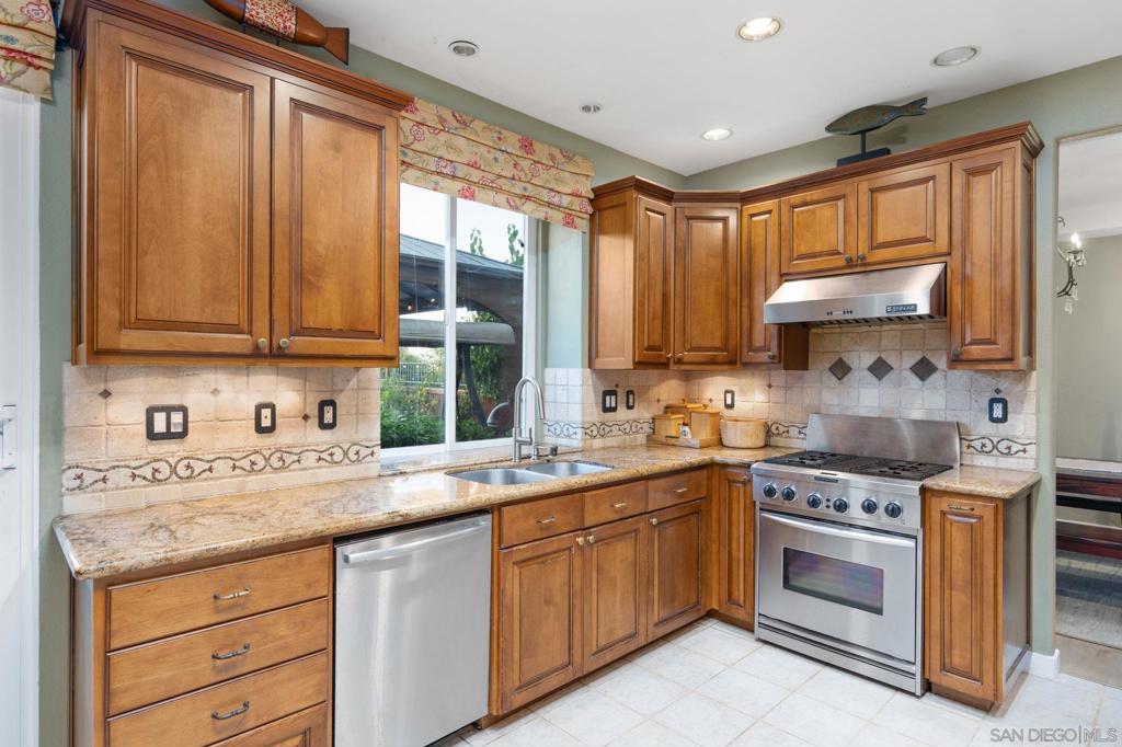 11070 Roxboro - photo 14