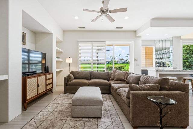 371 Tomahawk Drive, Palm Desert, CA 92211