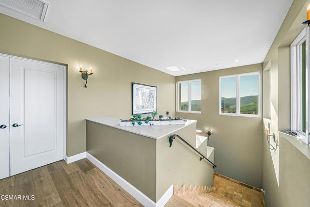 1451 E La Loma Avenue, Somis CA: https://media.crmls.org/mediaz/ffeccb15-c929-4420-a9e0-38e3c42e0338.jpg