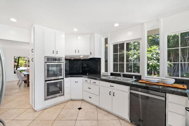 201 Yerba Buena Avenue, Los Altos CA: https://media.crmls.org/mediaz/ffed4068-7ec7-45a6-814e-d0b5c2d3336f.jpg
