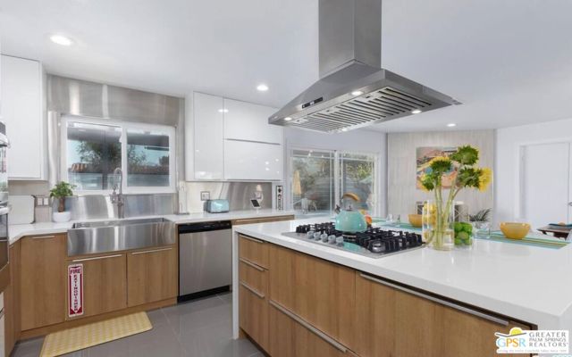 2241 E Finley Road, Palm Springs CA: https://media.crmls.org/mediaz/ffed6ab1-53e9-4ce5-9687-9b65cb3f24b5.jpg