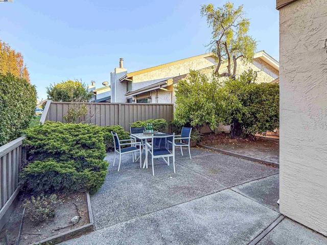 773 Coronado, Foster City CA: https://media.crmls.org/mediaz/ffeec5ac-bfc7-428e-9e09-4f2ea8255925.jpg