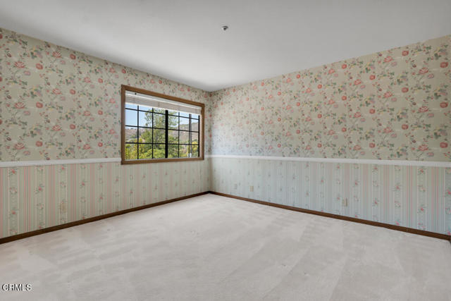 11395 Highridge Court, Camarillo CA: https://media.crmls.org/mediaz/ffef1704-f7d4-4daa-b049-6e38c7abb2e0.jpg