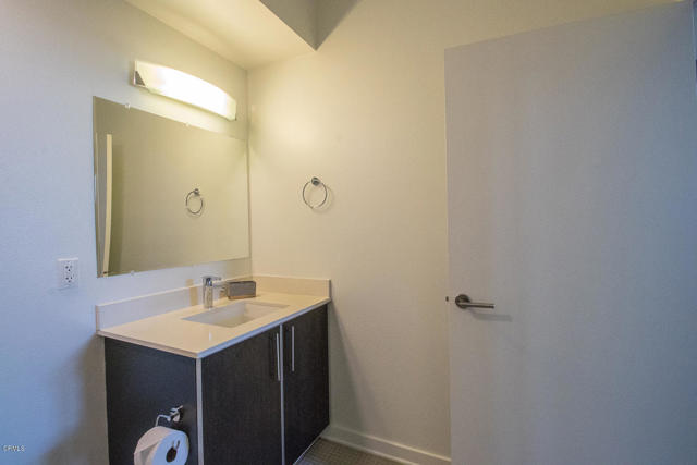 Detail Gallery Image 9 of 29 For 4215 Glencoe Ave #221,  Marina Del Rey,  CA 90292 - 2 Beds | 3 Baths