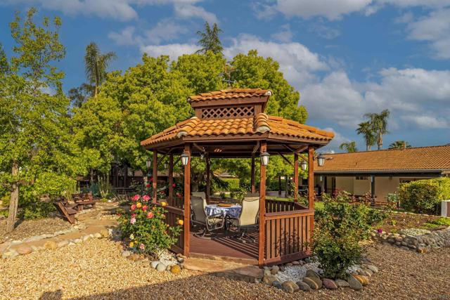 23540 Oriente Way, Ramona CA: https://media.crmls.org/mediaz/ffeff3a2-aeb5-4b90-be25-ad40612a826f.jpg