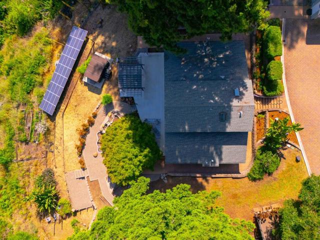 132 Pax Place Court, Aptos CA: https://media.crmls.org/mediaz/fff02d2c-14ed-423f-be5a-e6c3947f7f7c.jpg