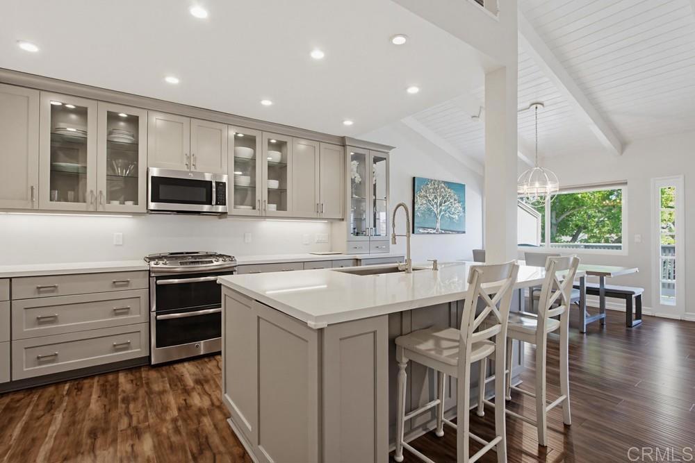 2842 Luciernaga Street - photo 4