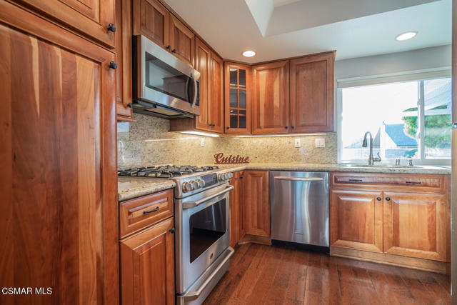 3065 Starling Avenue, Thousand Oaks CA: https://media.crmls.org/mediaz/fff0b9a7-8fc0-4949-bc5e-a133020832dd.jpg