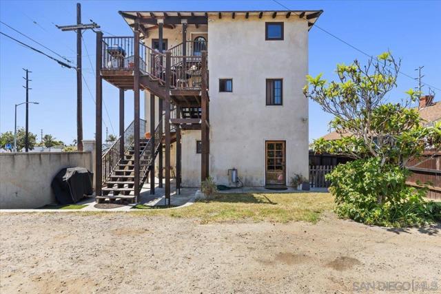 2832 34 K St, San Diego CA: https://media.crmls.org/mediaz/fff0cc0a-6e27-4369-9c30-553a240d54f1.jpg