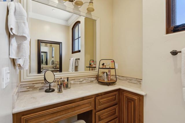 6340 Inspiration Ter, Pleasanton CA: https://media.crmls.org/mediaz/fff10378-d189-4d3b-a7c8-f78d47f4c495.jpg