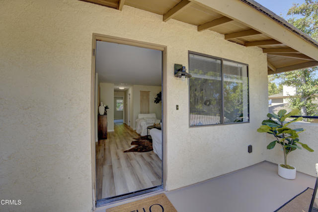 644 Orwell Lane, Ventura CA: https://media.crmls.org/mediaz/fff17648-6702-42fa-b38a-edd2bb1735e0.jpg
