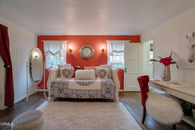 584 Rosemont Avenue, Pasadena CA: https://media.crmls.org/mediaz/fff1c9b7-2fa2-4b57-b45f-48f51b858bda.jpg