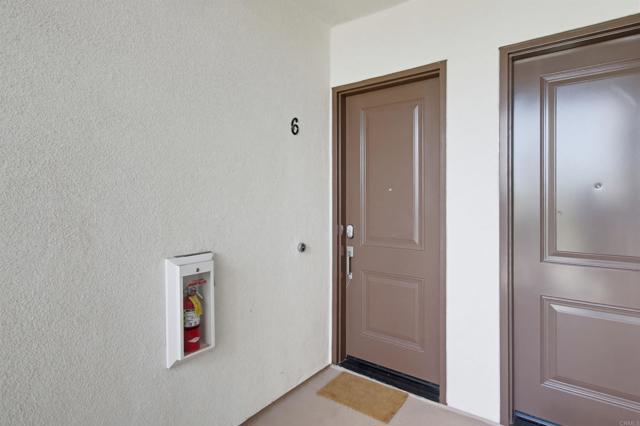 Detail Gallery Image 7 of 64 For 1455 Banahaw Way #6,  Chula Vista,  CA 91915 - 3 Beds | 2/1 Baths