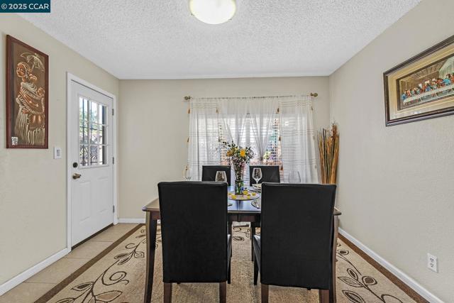 19 Haviland Ct., San Pablo CA: https://media.crmls.org/mediaz/fff34206-766d-4519-80ed-f491899154ed.jpg